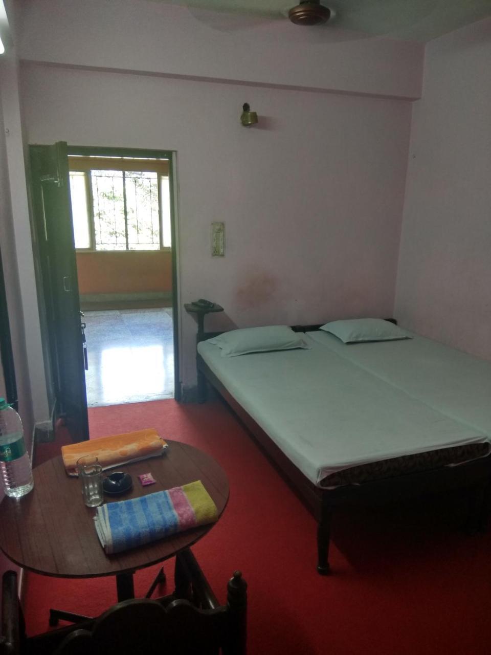 Renu Guest House Καλκούτα Εξωτερικό φωτογραφία