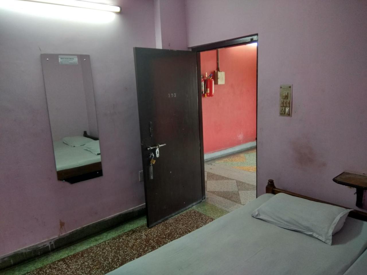Renu Guest House Καλκούτα Εξωτερικό φωτογραφία
